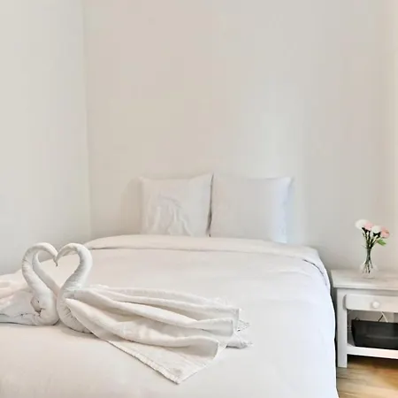 Apartment Near Mairie 10eme - Iii