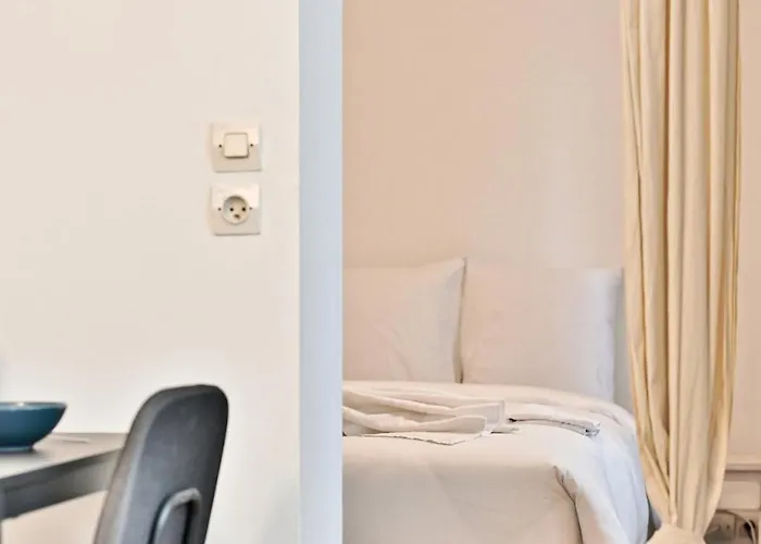Appartement Near Mairie 10eme - Iii *