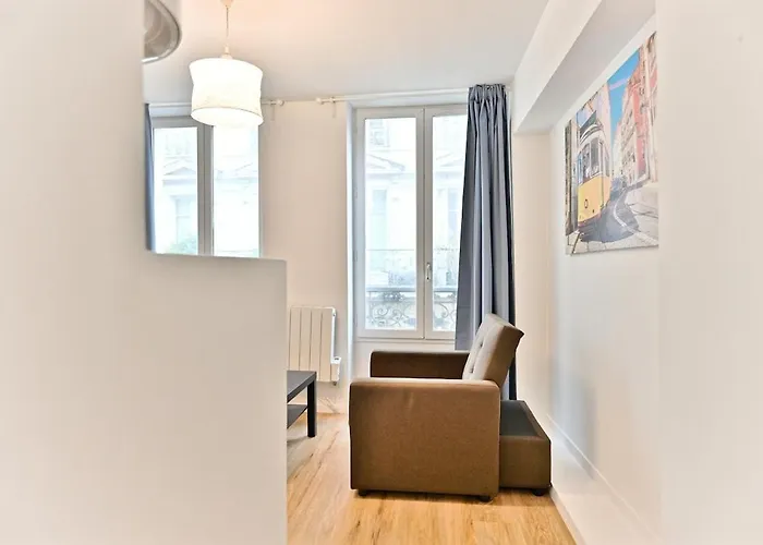 Appartement Near Mairie 10eme - Iii